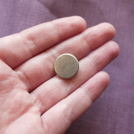 100  5/8" Pewter Buttons